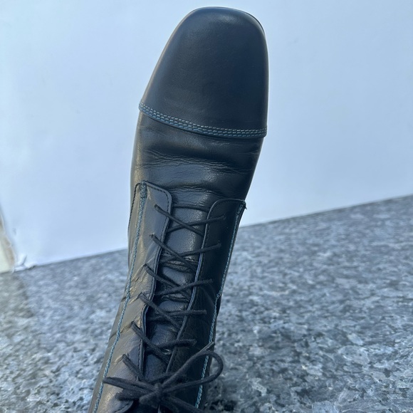 John Fluevog Black Leather Lace up Ankle Boots men’s Size 7. - Picture 13 of 13